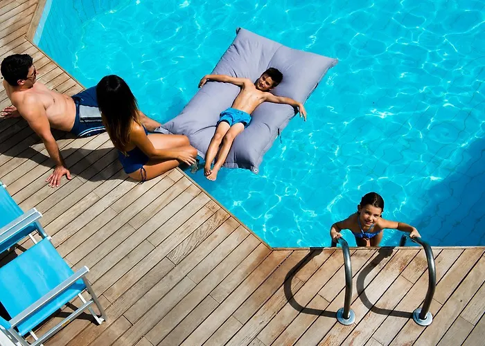 Family Hotel Antibes -50m dal mare - Riccione